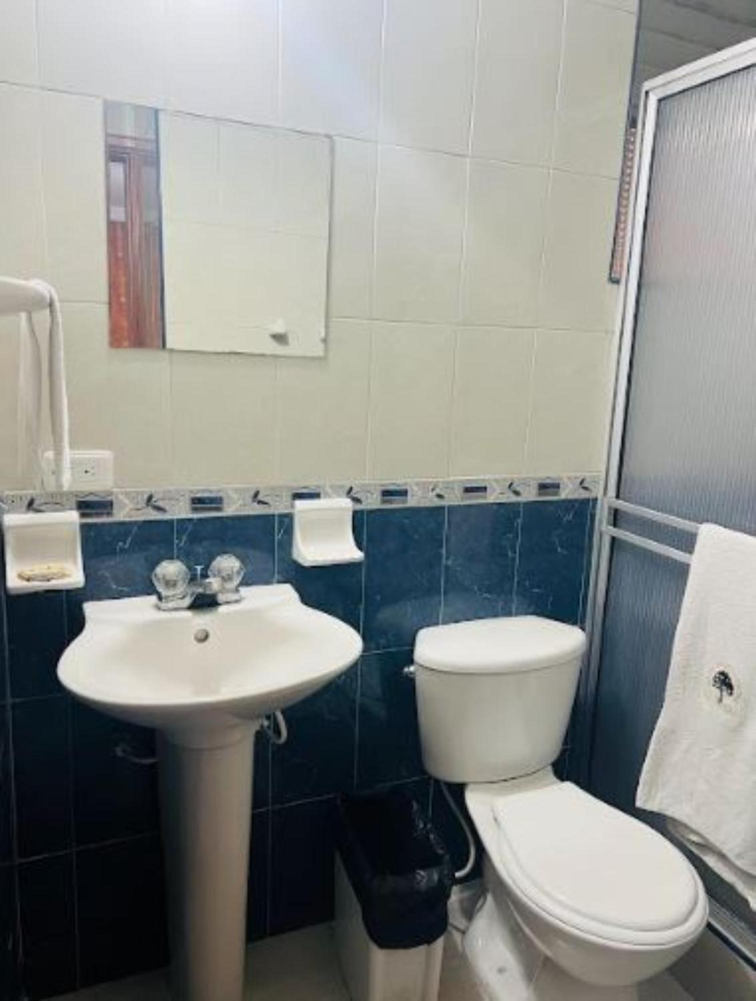 Internacional El Nogal Ipiales Hotel Bagian luar foto